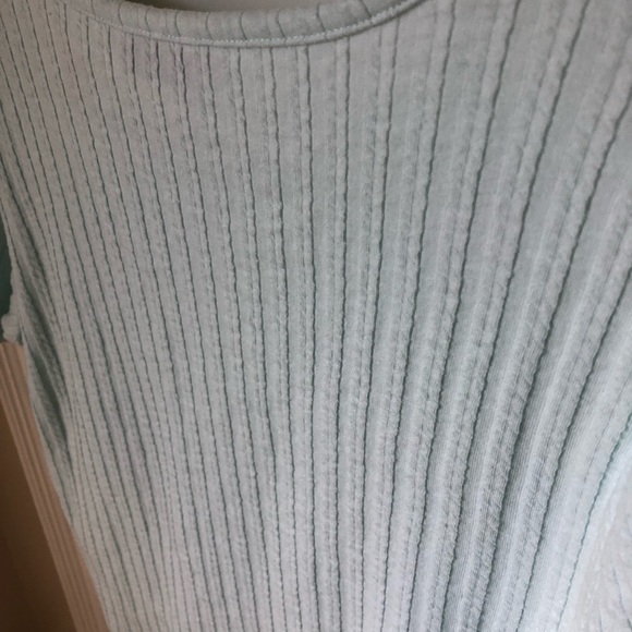 3/$10 D&D Lifestyle Seafoam Green Blue Textured Stripe Top Petite Medium M - Picture 7 of 9